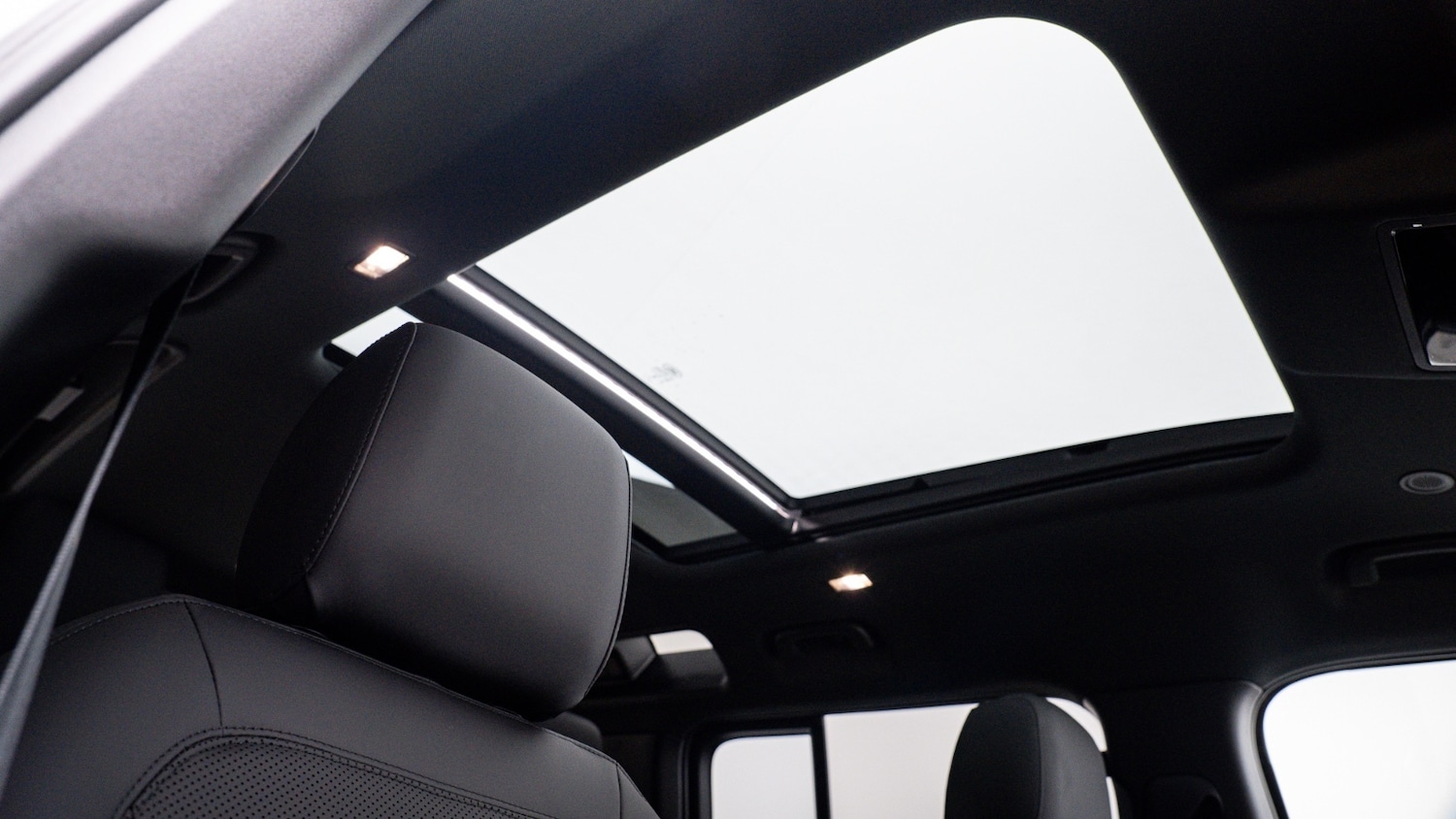 Used Land Rover Defender 2025 for sale - 77092547: Photo 25