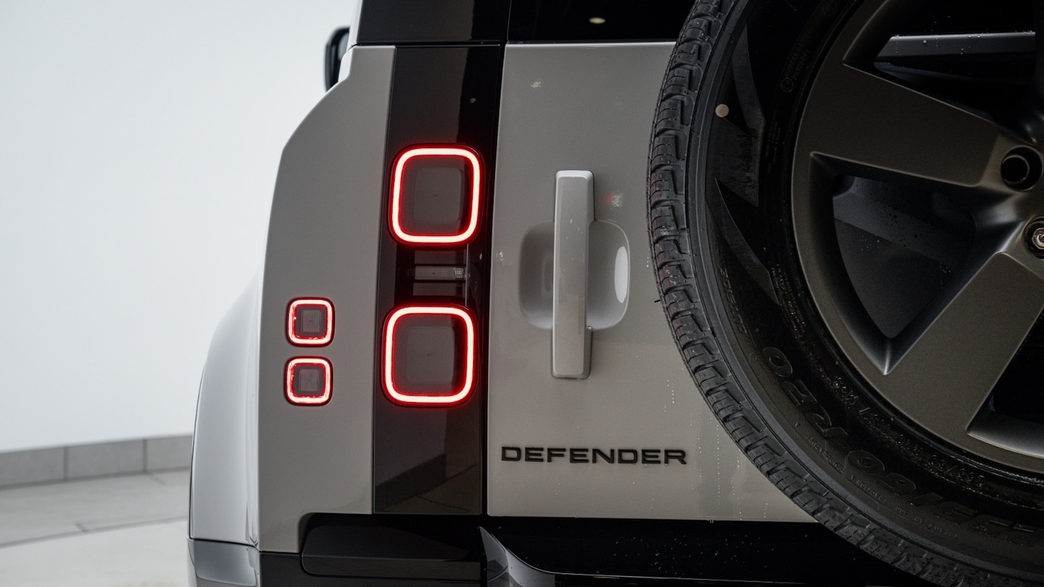 Used Land Rover Defender 2025 for sale - 77092547: Photo 33