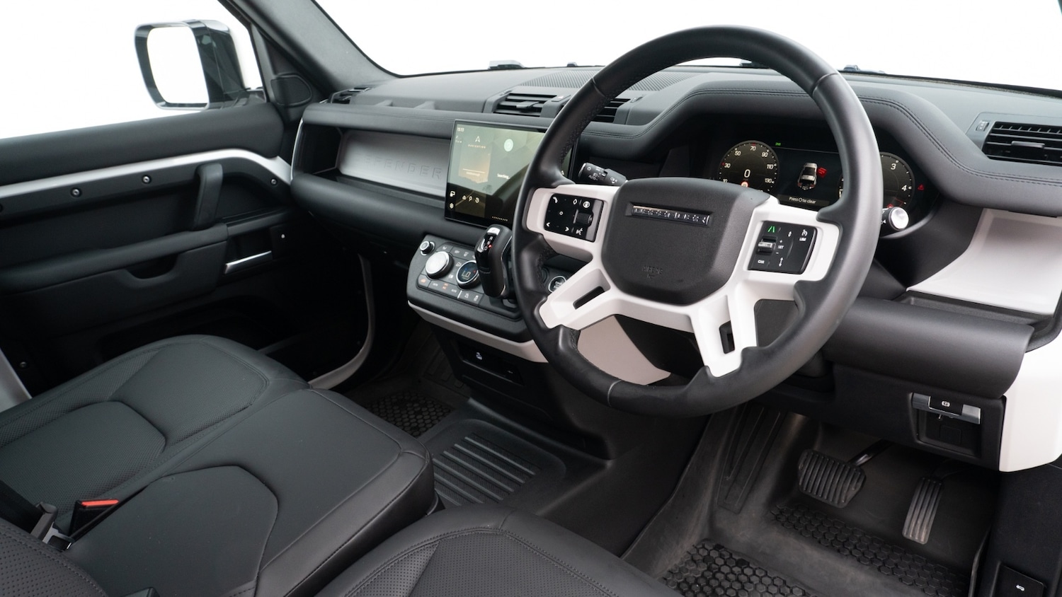 Used Land Rover Defender 2024 for sale - 76533872: Photo 2