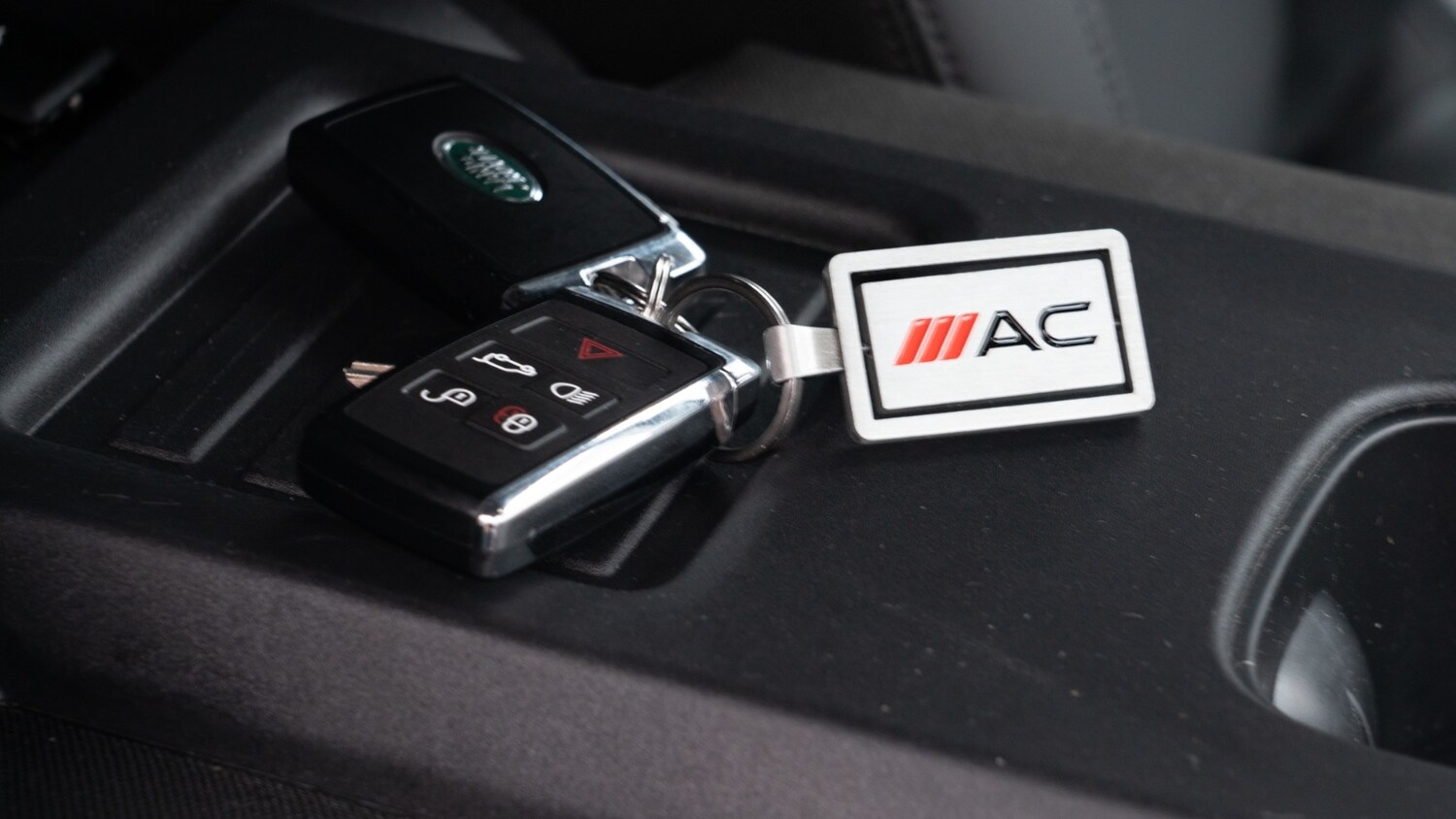 Used Land Rover Defender 2024 for sale - 76533872: Photo 25