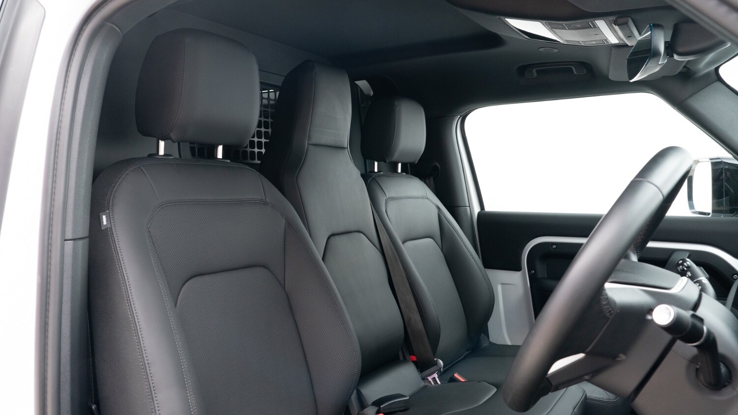 Used Land Rover Defender 2024 for sale - 76533872: Photo 3