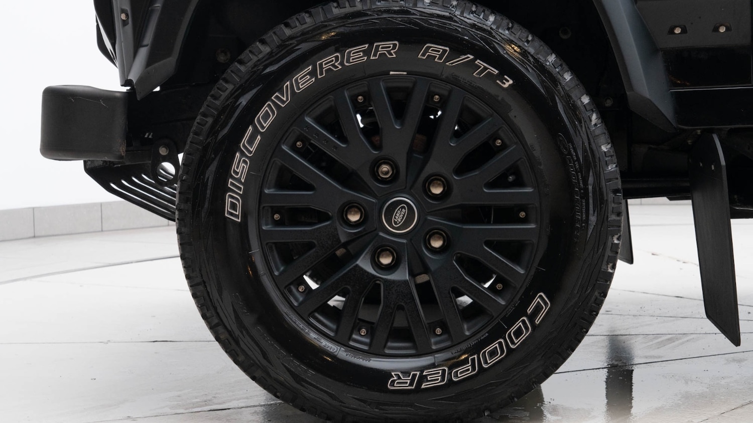 Used Land Rover Defender 2015 for sale - 76908080: Photo 10