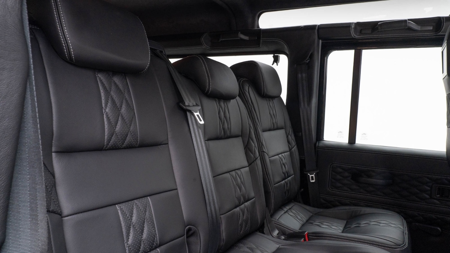 Used Land Rover Defender 2015 for sale - 76908080: Photo 18