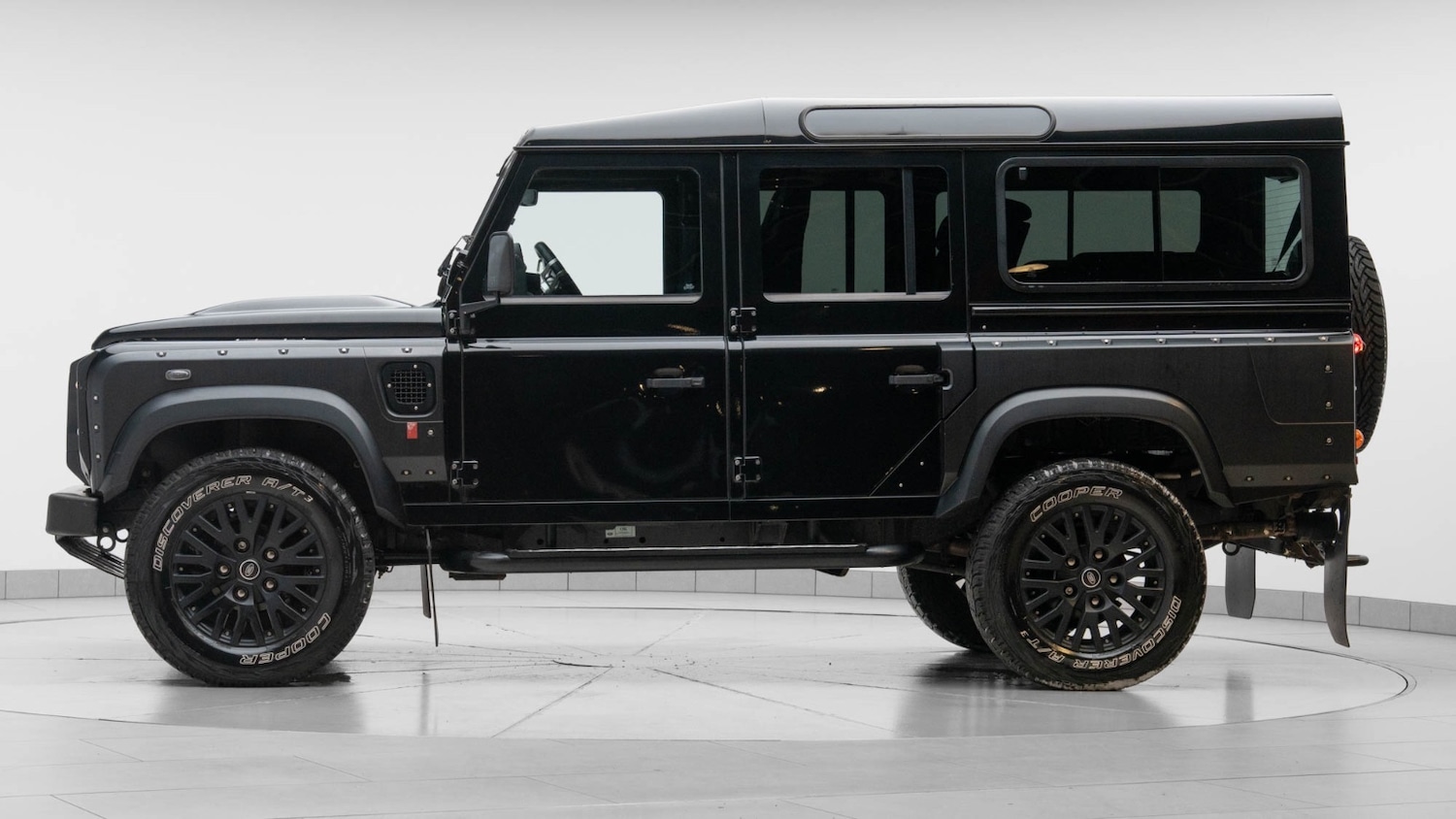 Used Land Rover Defender 2015 for sale - 76908080: Photo 4
