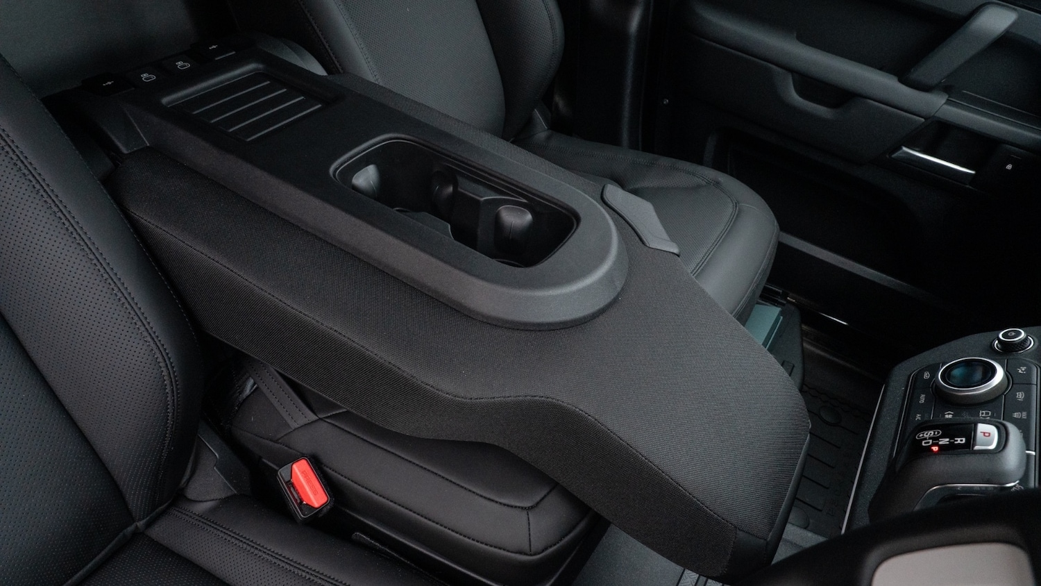 Used Land Rover Defender 2025 for sale - 76948329: Photo 14