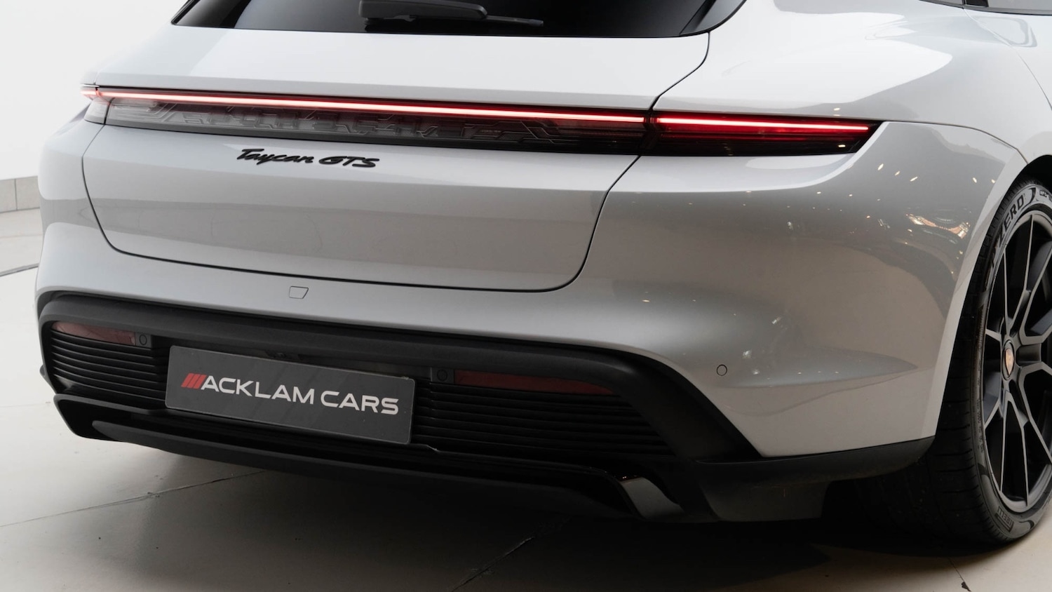 Used Porsche Taycan 2022 for sale - 76366513: Photo 12