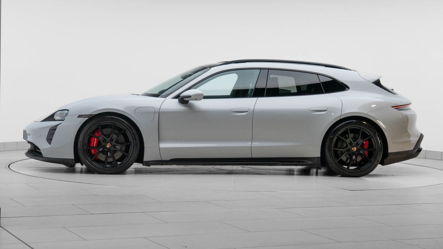 Used Porsche Taycan 2022 for sale - 76366513: Photo 4