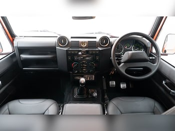 Used Land Rover Defender 90 2016 for sale - 76221751: Photo 2