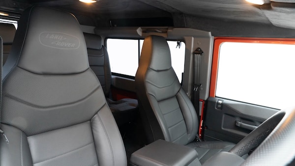 Used Land Rover Defender 90 2016 for sale - 76221751: Photo 3