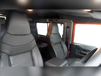 Used Land Rover Defender 90 2016 for sale - 76221751: Photo 3