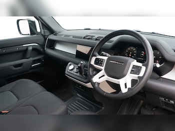 Used Land Rover Defender 90 2024 for sale - 75558756: Photo
