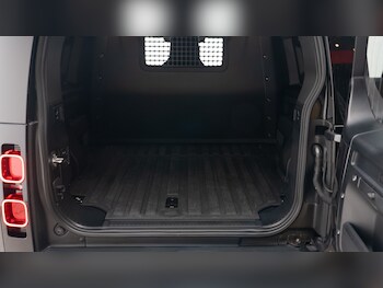 Used Land Rover Defender 90 2024 for sale - 75558756: Photo