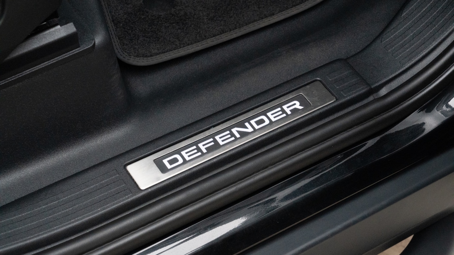 Used Land Rover Defender 2021 for sale - 76428180: Photo 10