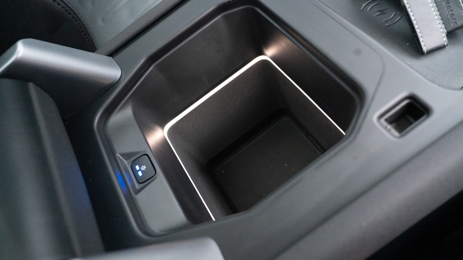 Used Land Rover Defender 2021 for sale - 76428180: Photo 24