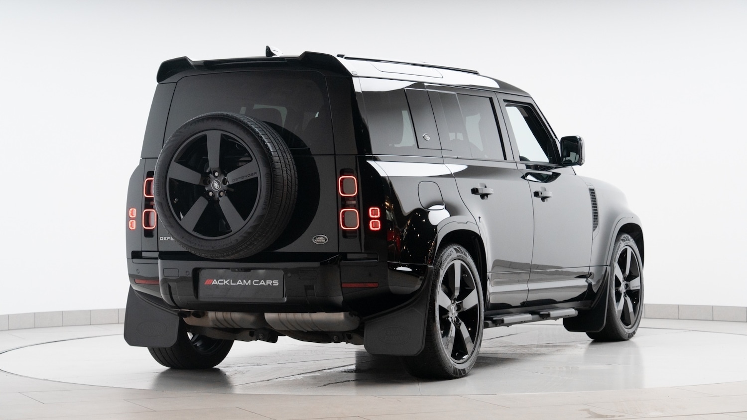 Used Land Rover Defender 2021 for sale - 76428180: Photo 4