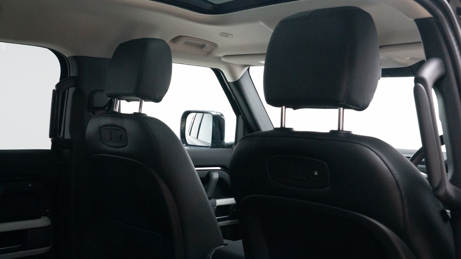 Used Land Rover Defender 2021 for sale - 76428180: Photo 9