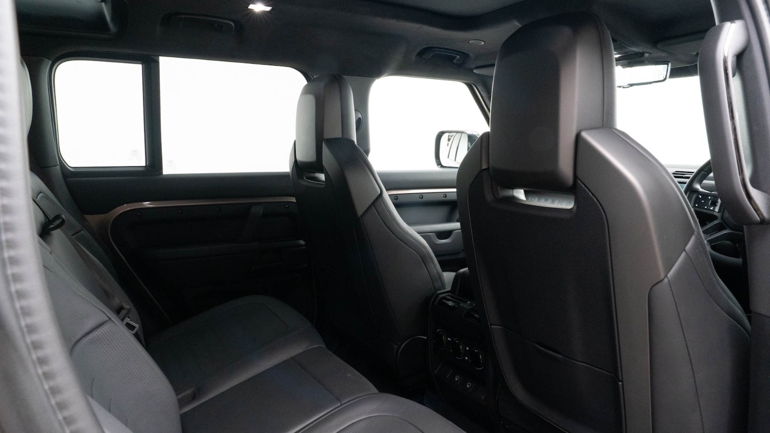 Used Land Rover Defender 2025 for sale - 77877539: Photo 13