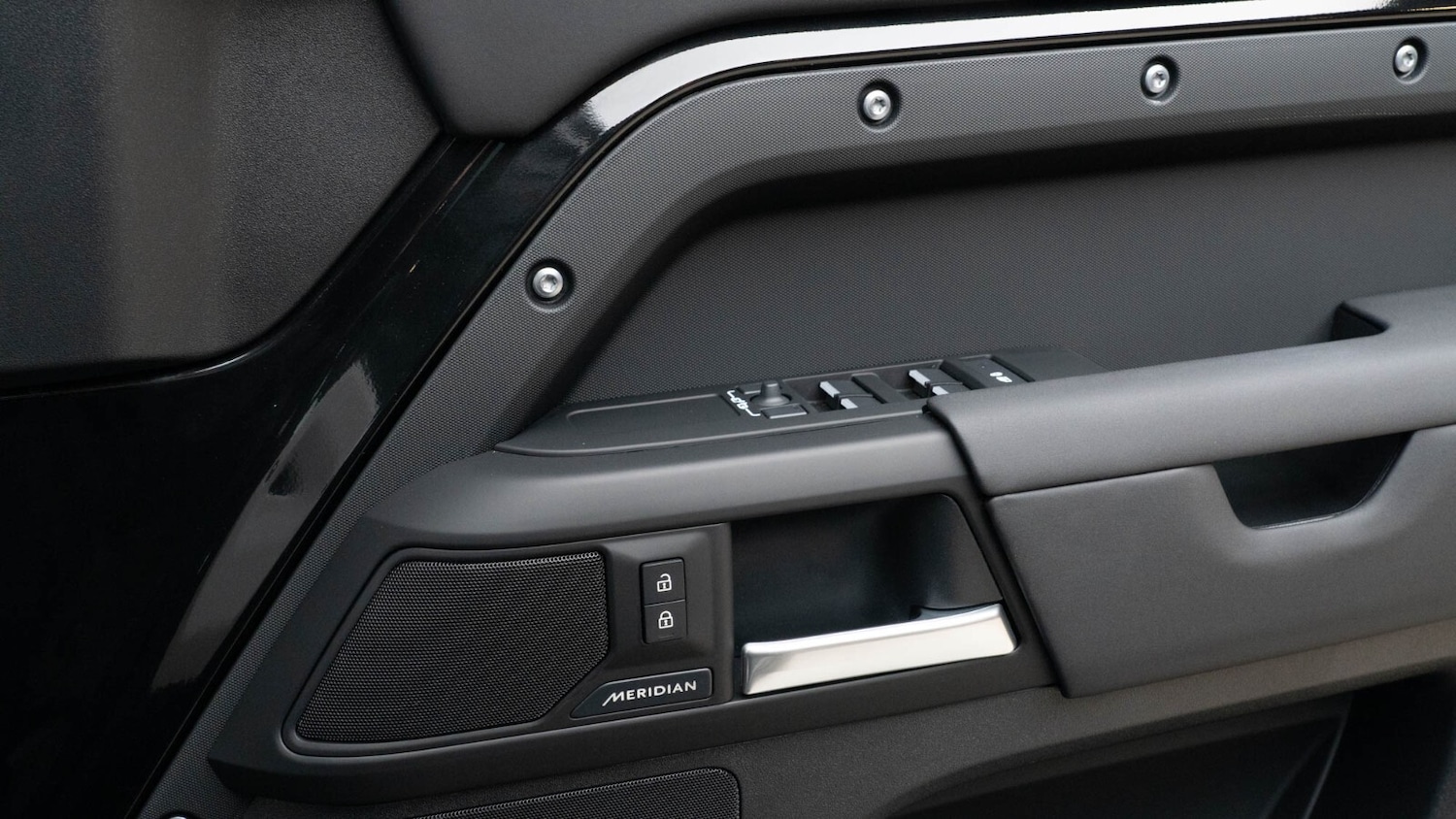 Used Land Rover Defender 2025 for sale - 76664527: Photo 24