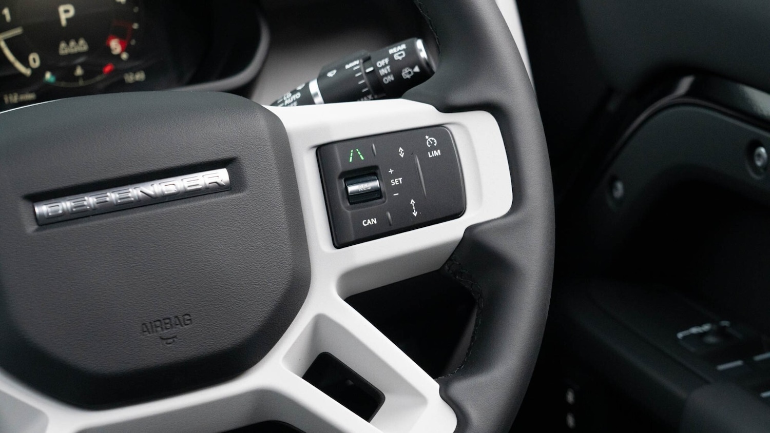 Used Land Rover Defender 2025 for sale - 76664527: Photo 27