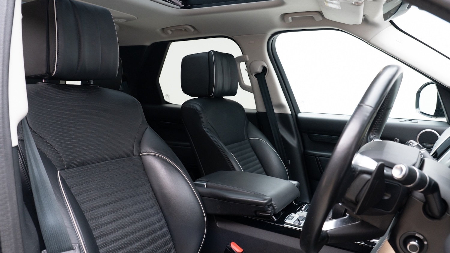 Used Land Rover Discovery 2019 for sale - 76888862: Photo 3