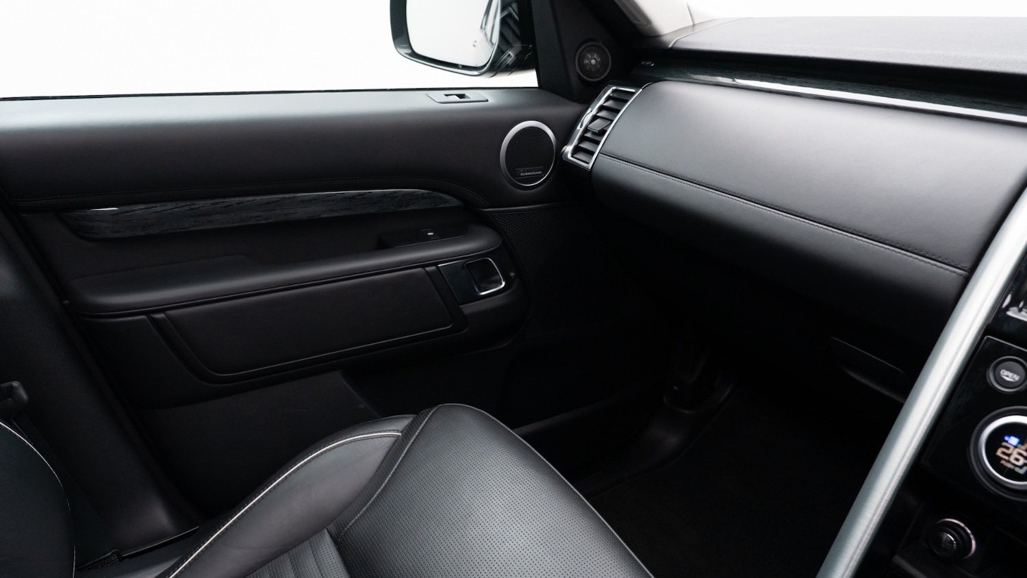 Used Land Rover Discovery 2019 for sale - 76888862: Photo 34