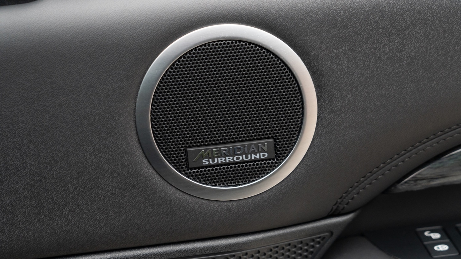 Used Land Rover Discovery 2019 for sale - 76888862: Photo 35