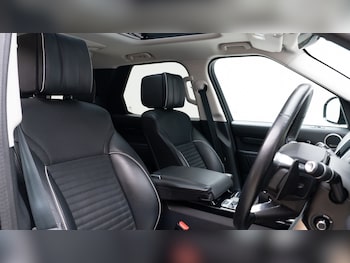 Used Land Rover Discovery 2019 for sale - 76888862: Photo