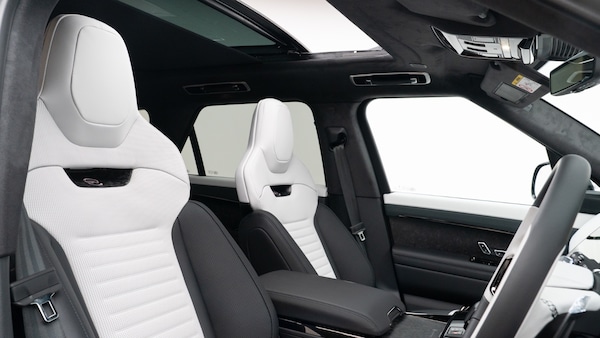 Used Land Rover Range Rover Sport 2025 for sale - 76297532: Photo 3