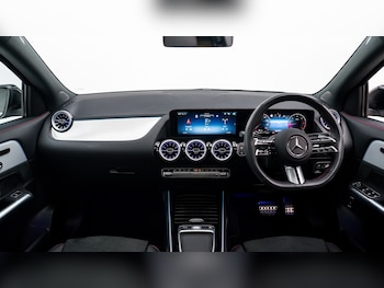 Used Mercedes-Benz GLA 2024 for sale - 78328813: Photo