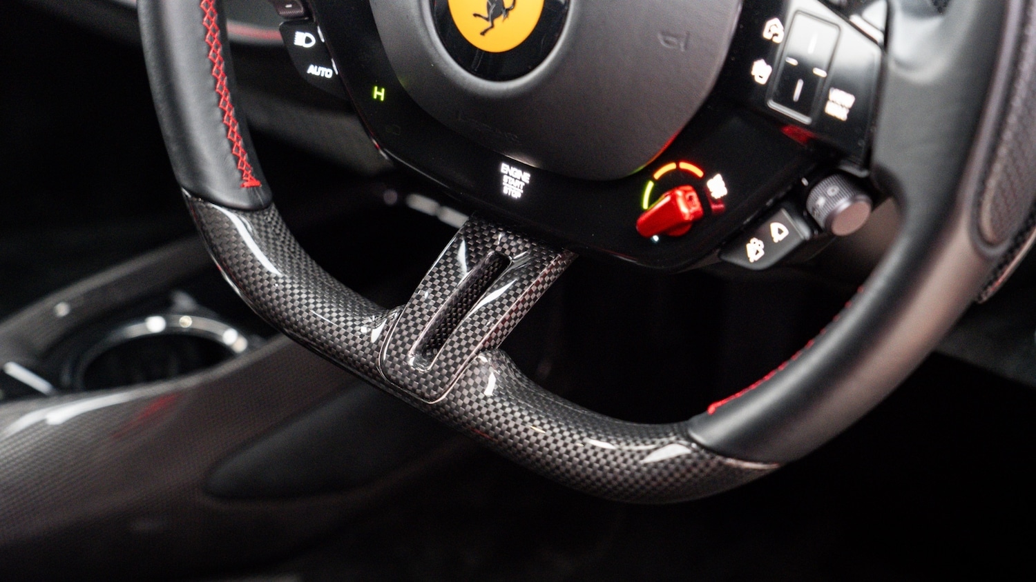 Used Ferrari SF90 Assetto Fiorano 2021 for sale - 77333089: Photo 12