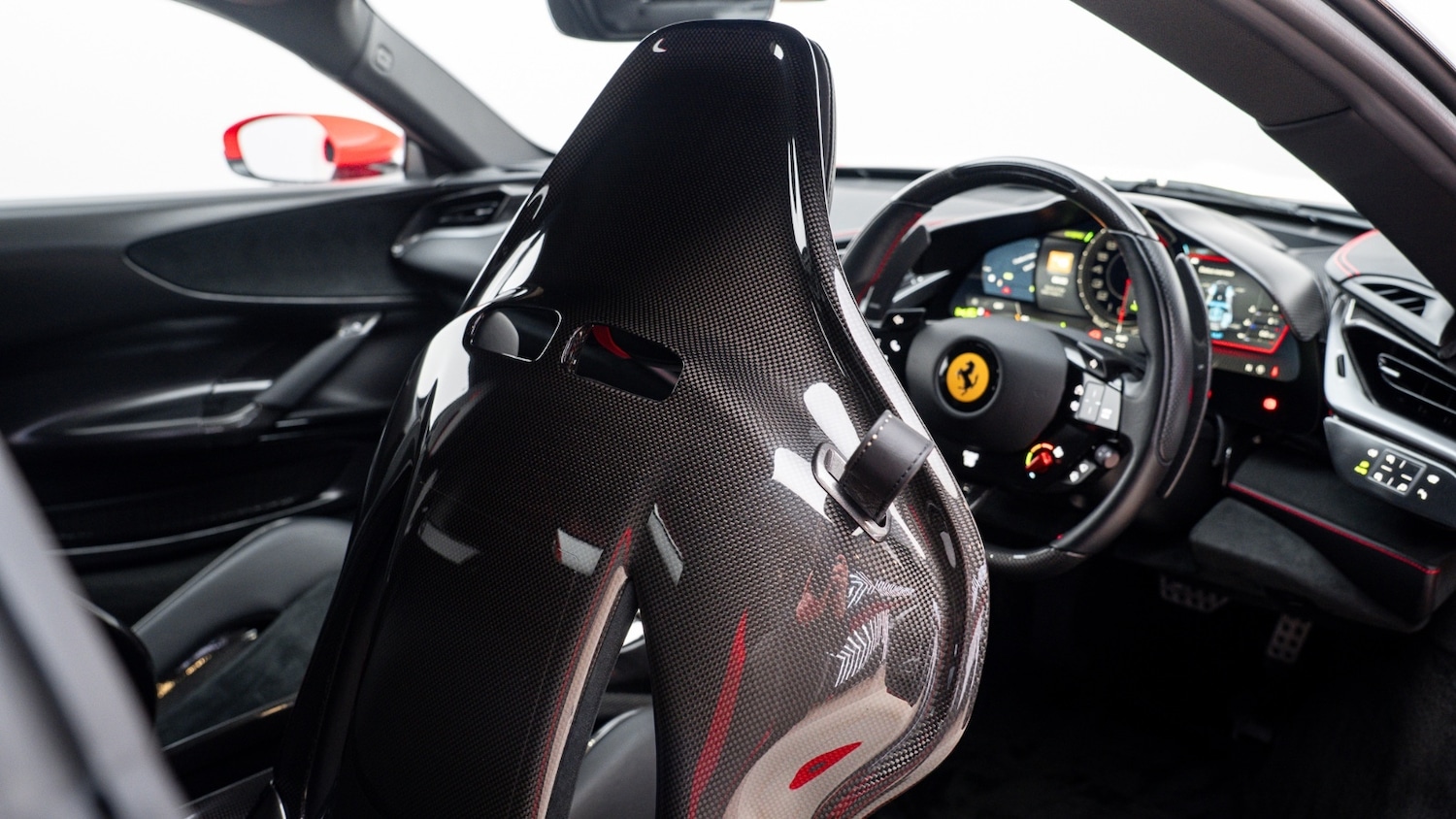 Used Ferrari SF90 Assetto Fiorano 2021 for sale - 77333089: Photo 17