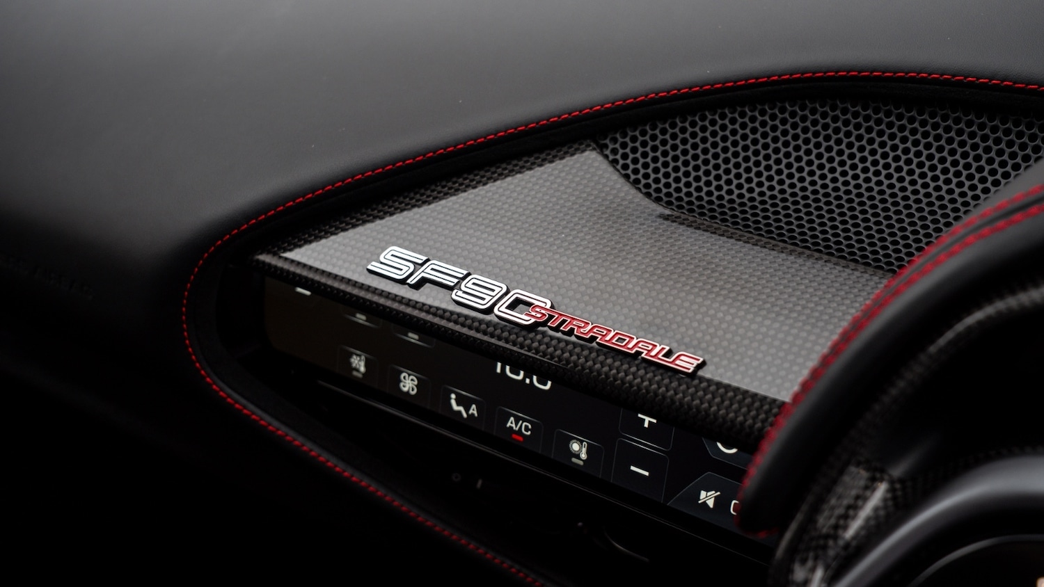 Used Ferrari SF90 Assetto Fiorano 2021 for sale - 77333089: Photo 31