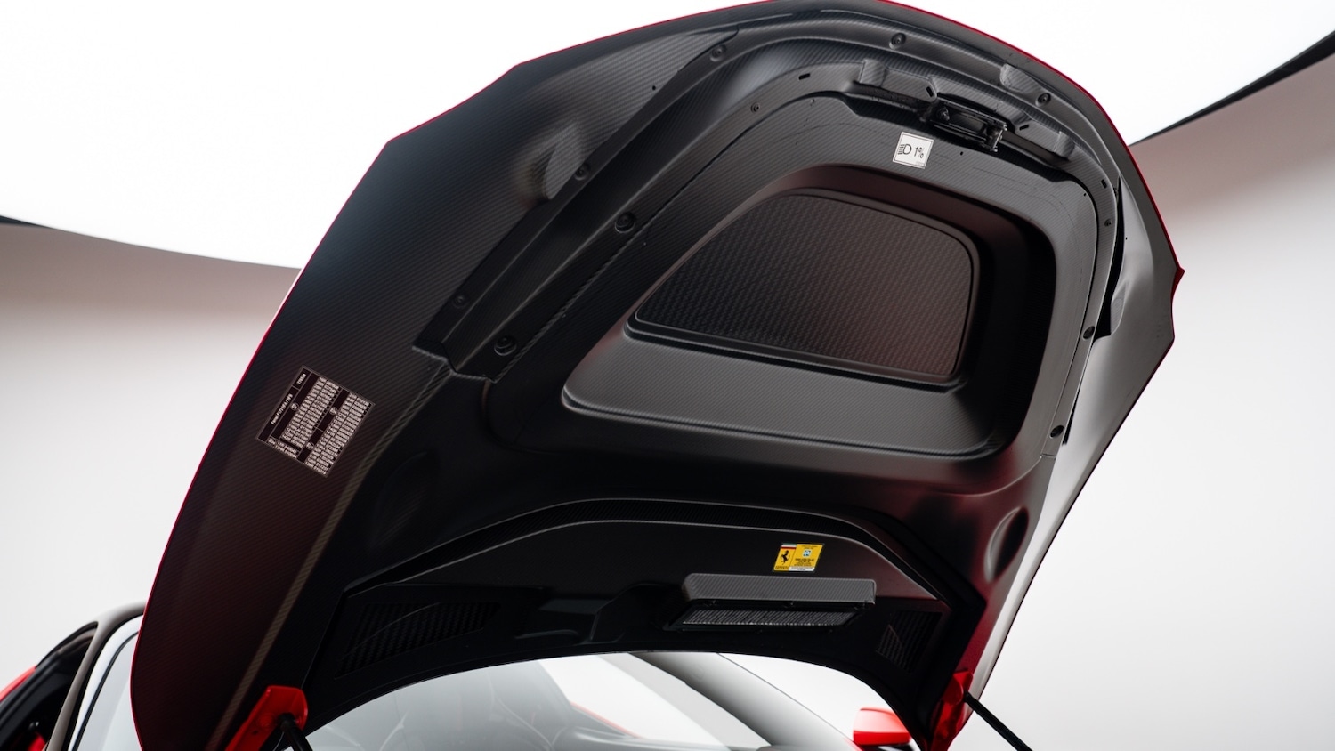 Used Ferrari SF90 Assetto Fiorano 2021 for sale - 77333089: Photo 38