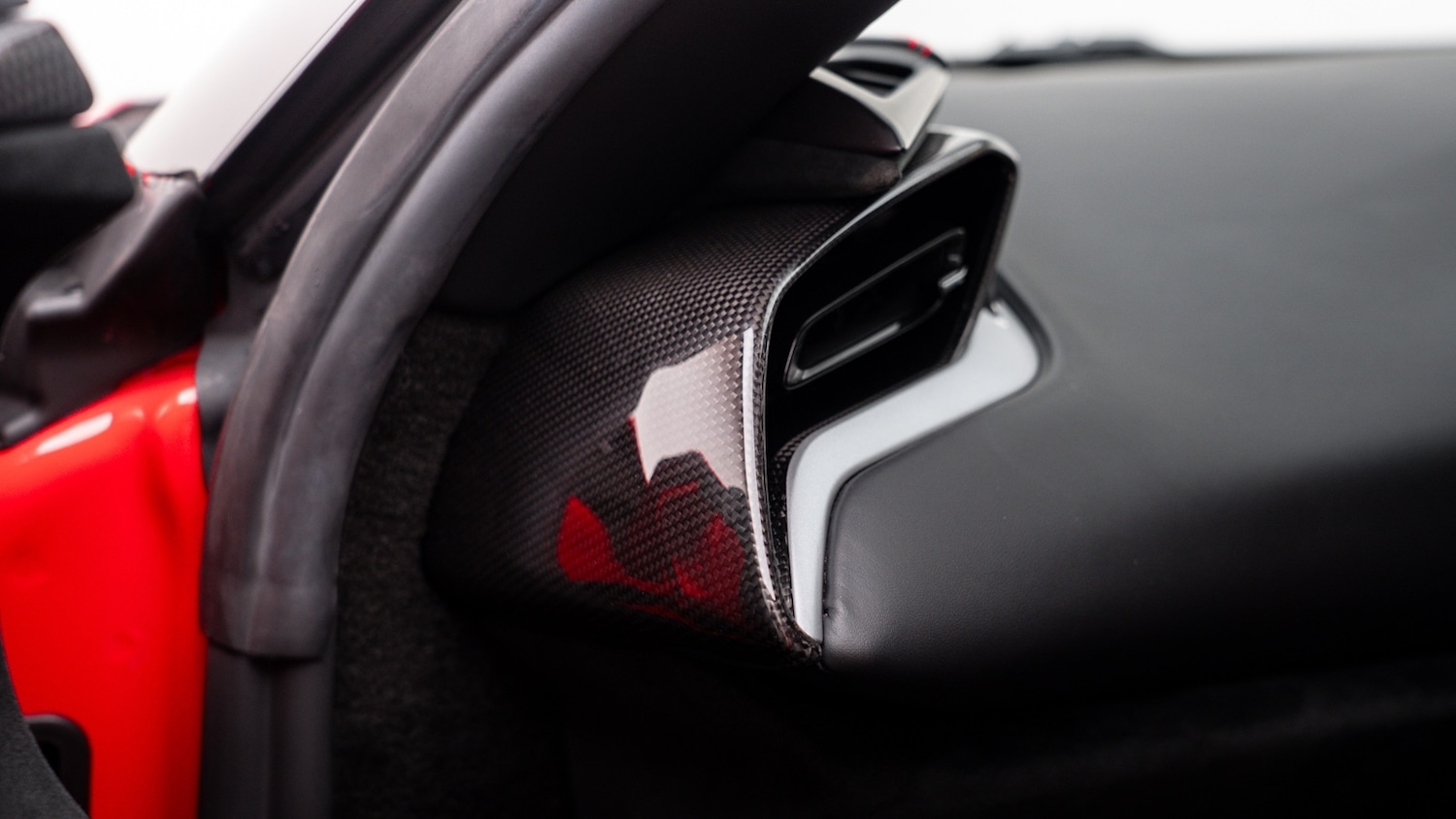 Used Ferrari SF90 Assetto Fiorano 2021 for sale - 77333089: Photo 42