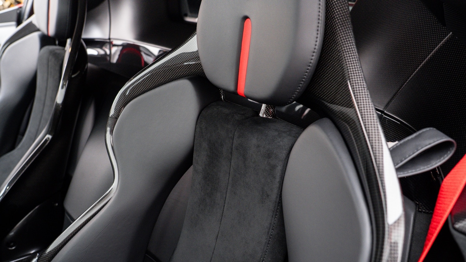 Used Ferrari SF90 Assetto Fiorano 2021 for sale - 77333089: Photo 44