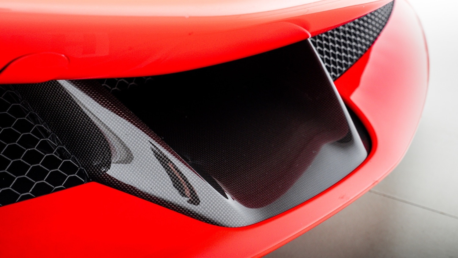 Used Ferrari SF90 Assetto Fiorano 2021 for sale - 77333089: Photo 60