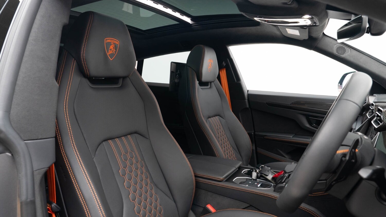 Used Lamborghini Urus 2025 for sale - 77640713: Photo 3