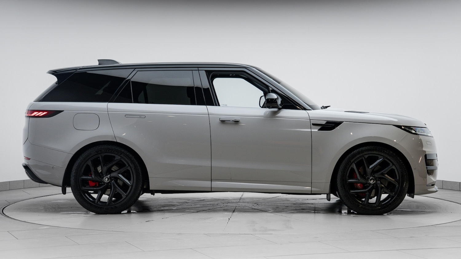 Used Land Rover Range Rover Sport 2025 for sale - 77111572: Photo 4