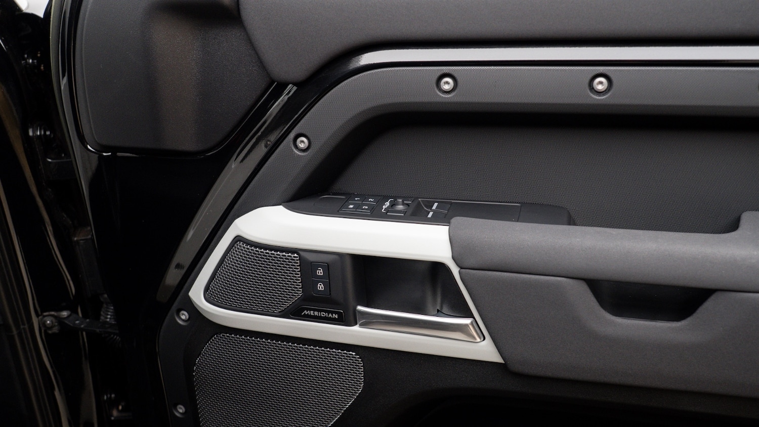 Used Land Rover Defender 2023 for sale - 76921711: Photo 10