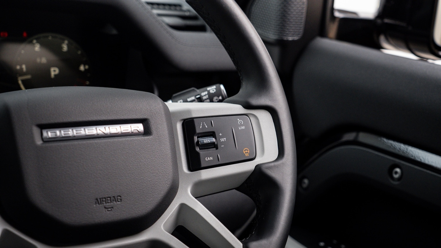 Used Land Rover Defender 2023 for sale - 76921711: Photo 23