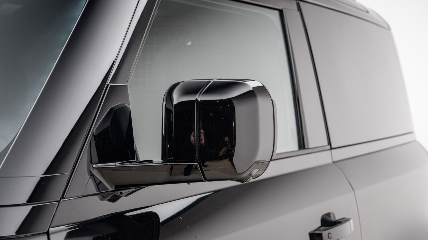 Used Land Rover Defender 2023 for sale - 76921711: Photo 32