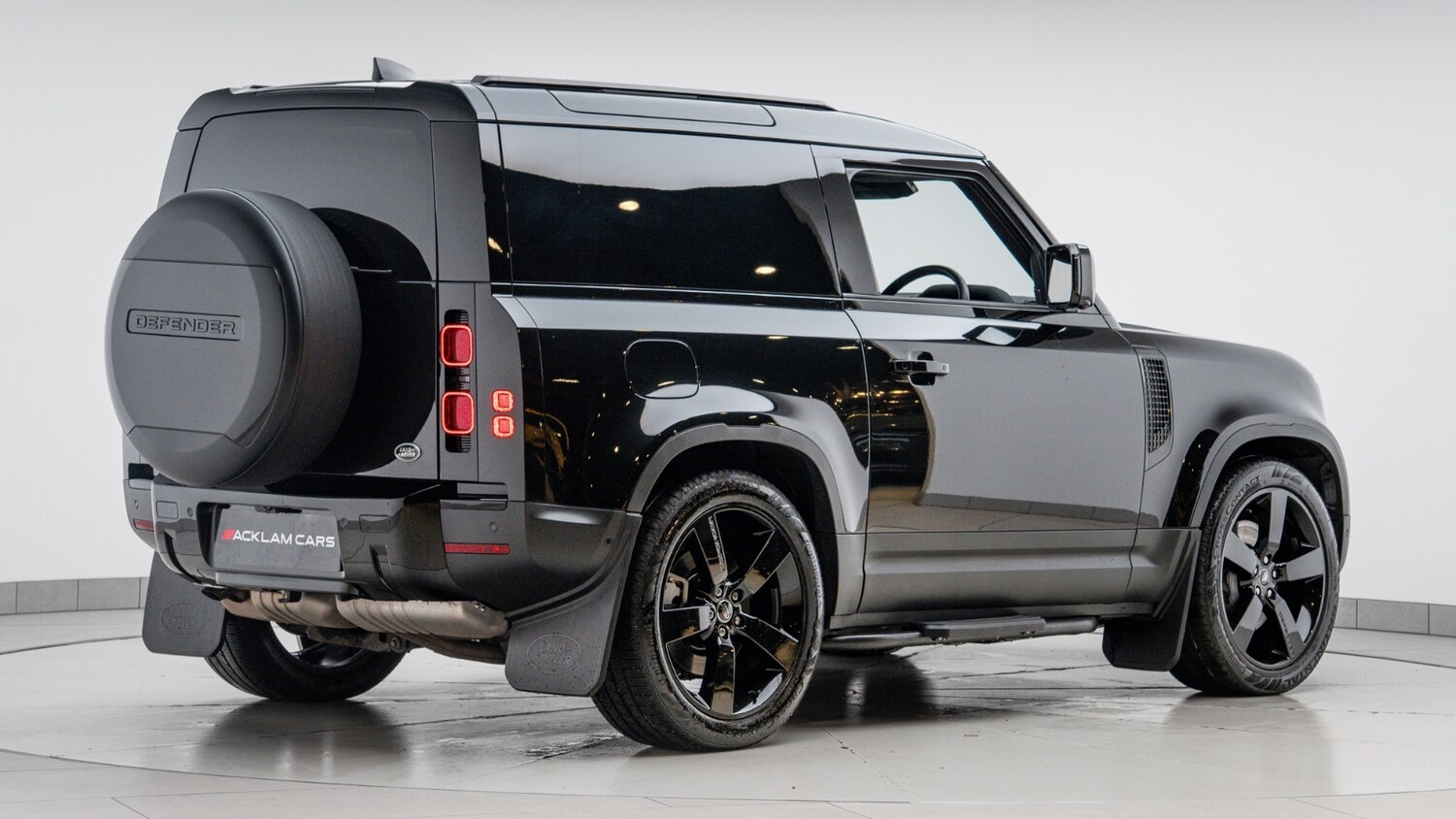 Used Land Rover Defender 2023 for sale - 76921711: Photo 5