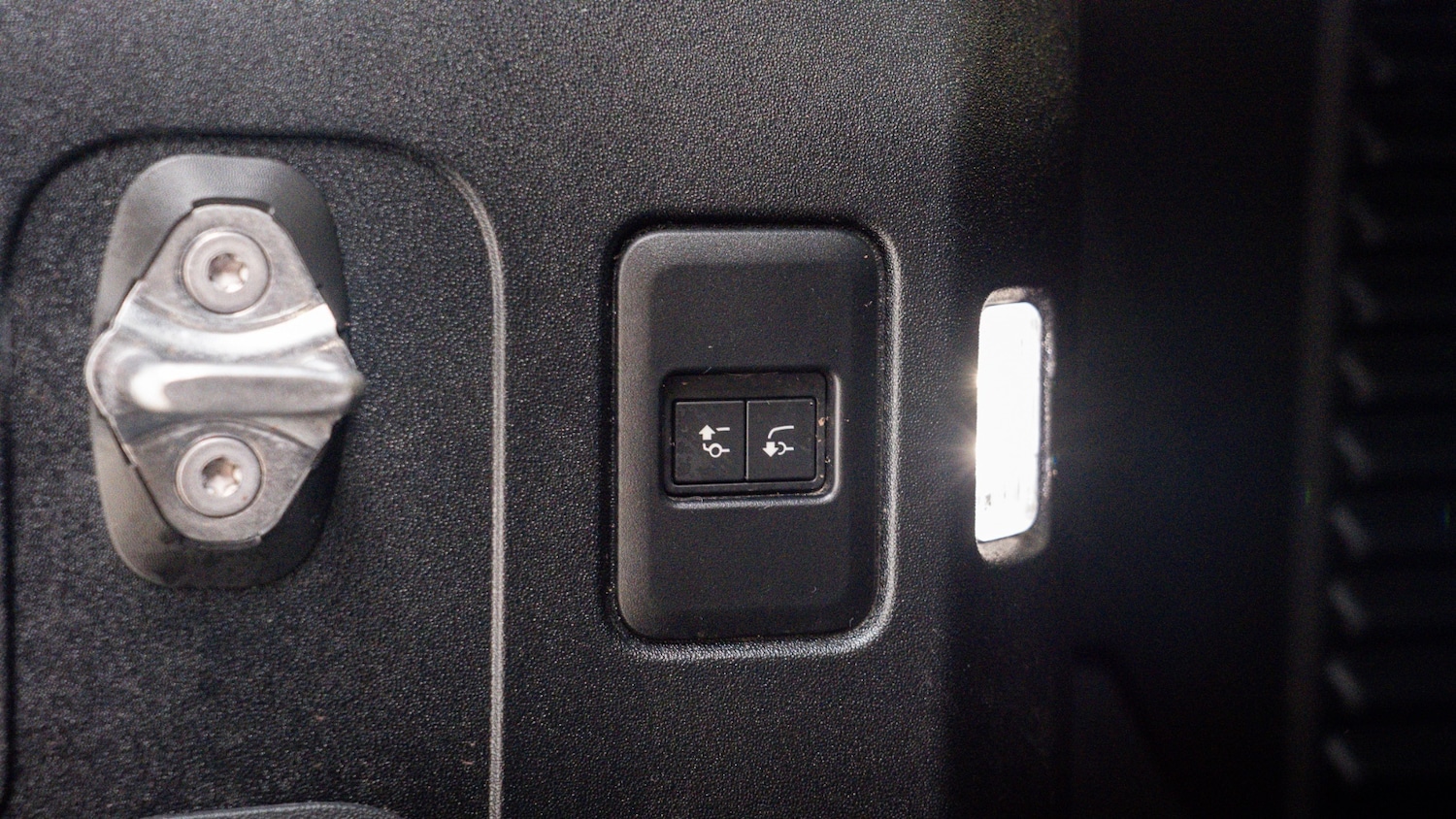 Used Land Rover Defender 2023 for sale - 76921711: Photo 9