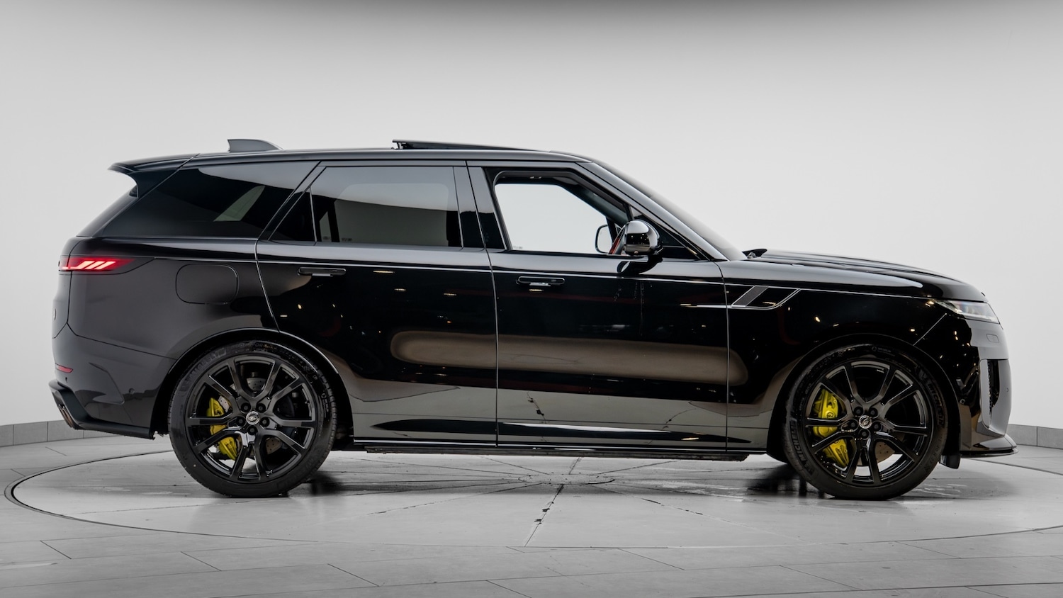 Used Land Rover Range Rover Sport 2024 for sale - 76834858: Photo 8