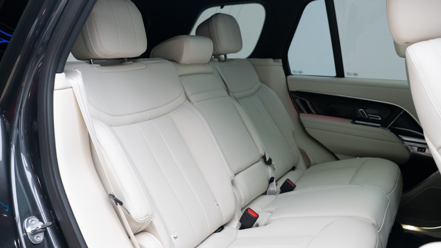 Used Land Rover Range Rover 2025 for sale - 76410540: Photo 10