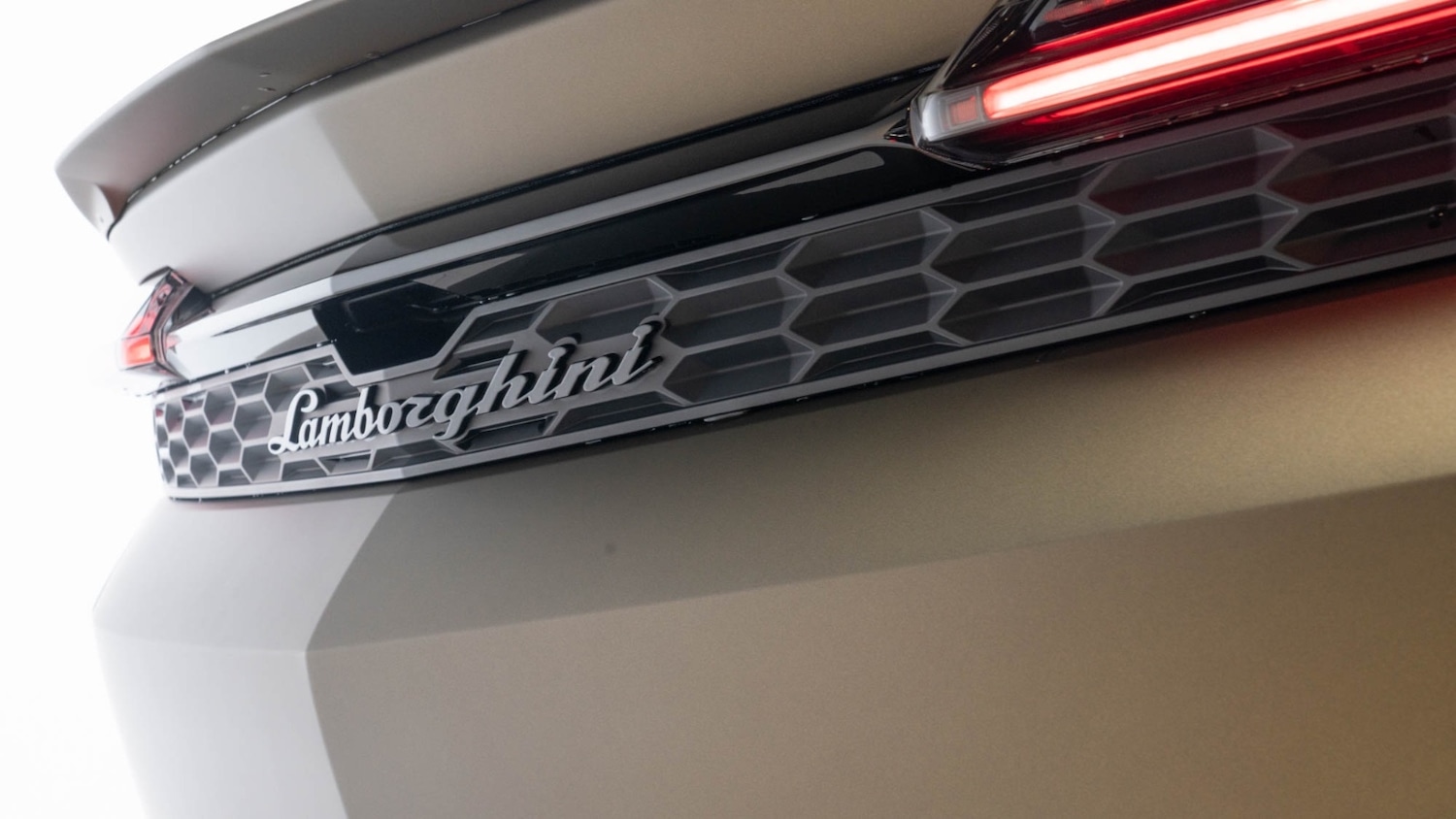 Used Lamborghini Urus 2025 for sale - 76161535: Photo 14