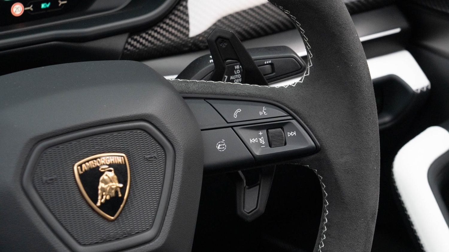 Used Lamborghini Urus 2025 for sale - 76161535: Photo 25