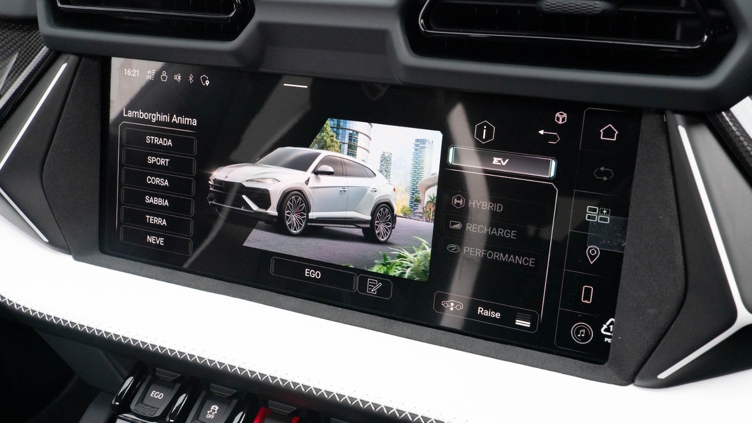 Used Lamborghini Urus 2025 for sale - 76161535: Photo 32