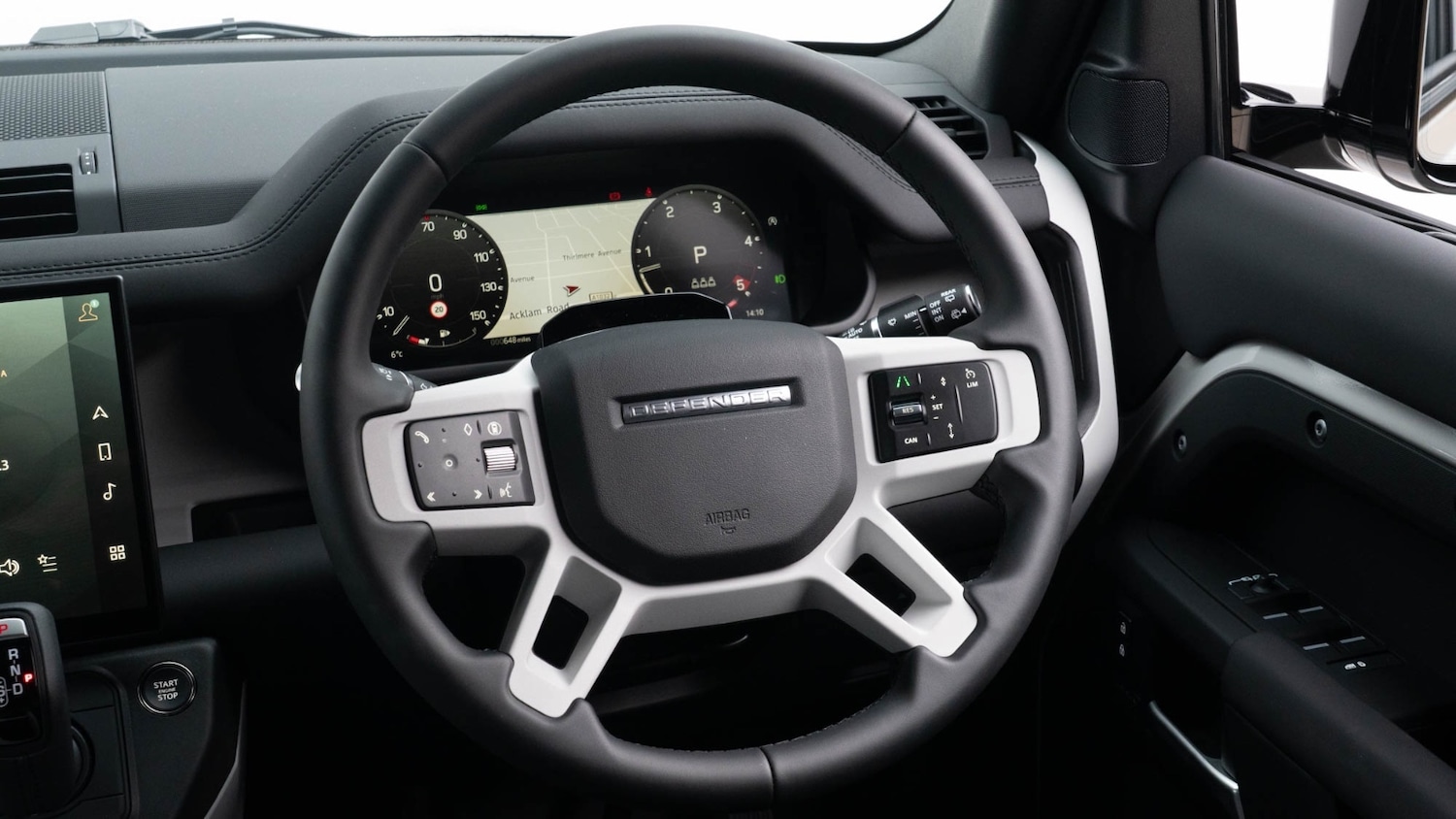 Used Land Rover Defender 2025 for sale - 76696540: Photo 18