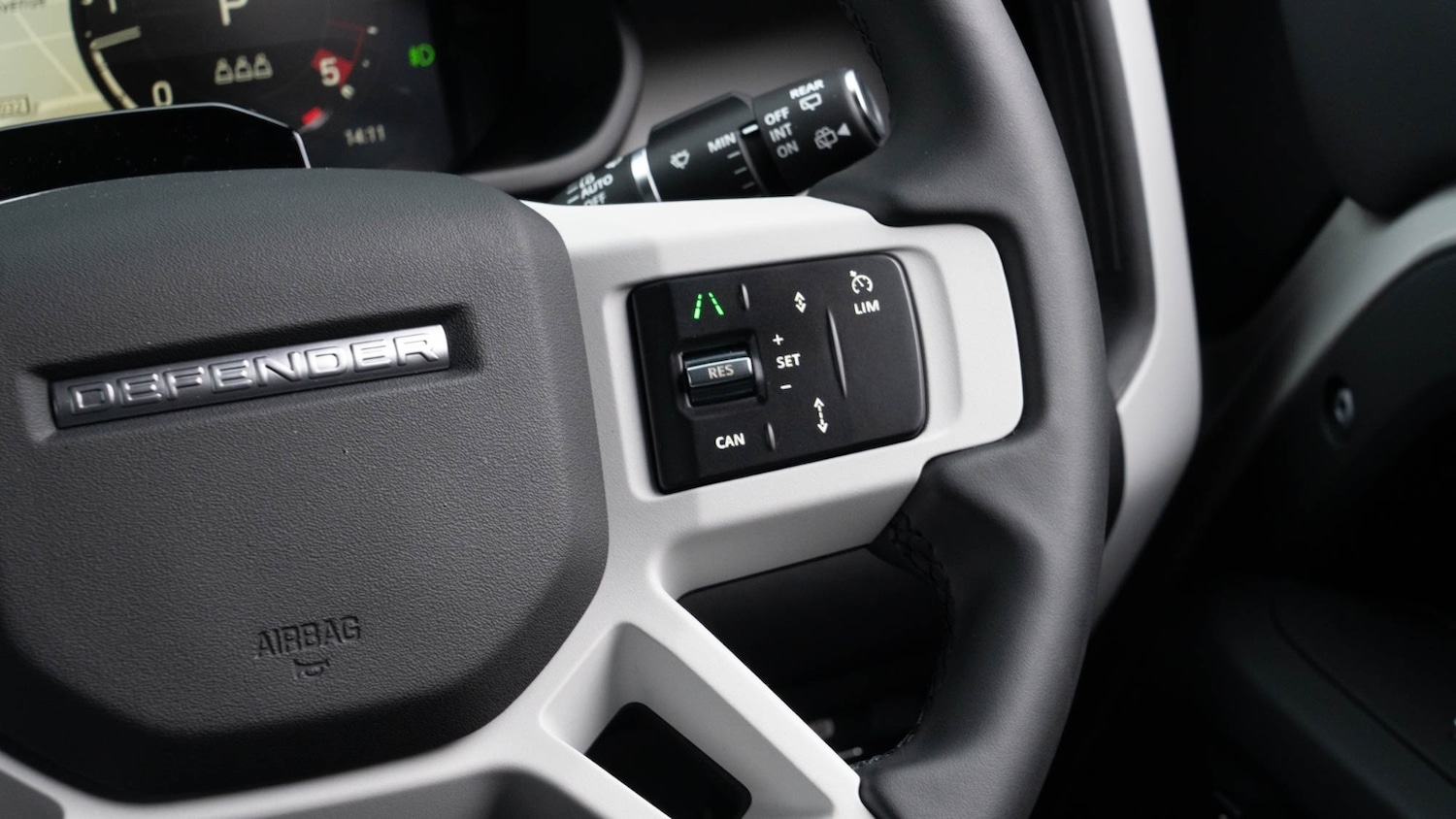 Used Land Rover Defender 2025 for sale - 76696540: Photo 20